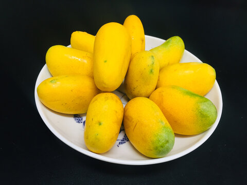 小台农芒摆盘