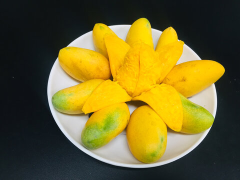 小台农芒摆盘