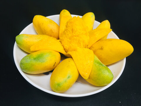 小台农芒摆盘