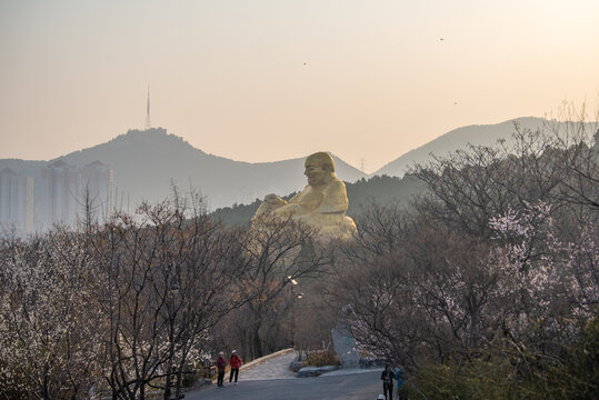 济南千佛山弥勒大佛