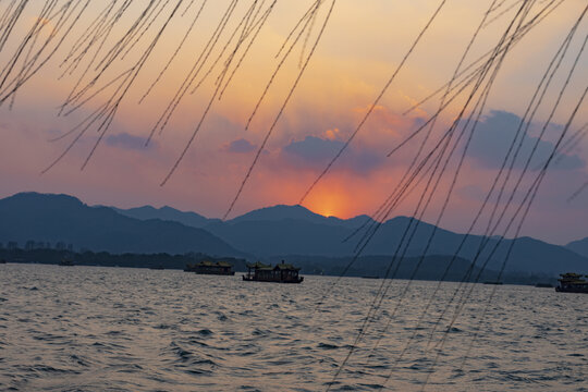 西湖晚霞夕照