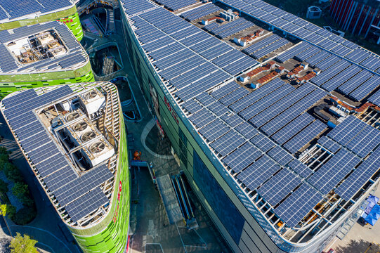 商场楼顶光伏电站太阳能发电板