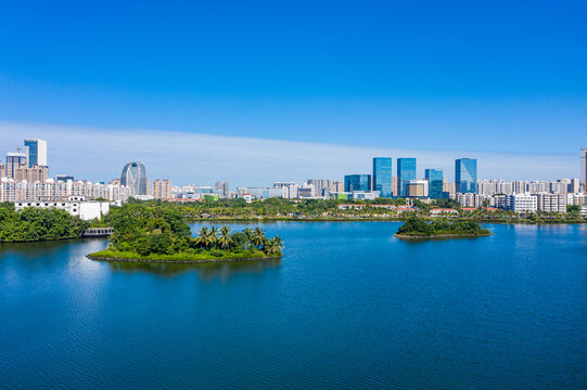 航拍海口红城湖公园城市湿地湖