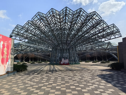 钢构建筑大型展馆