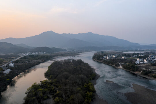 安徽省宣城市桃花潭夕阳航拍