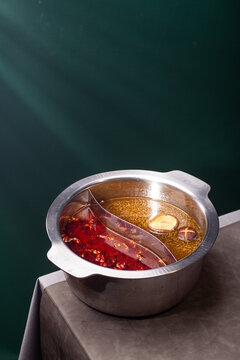 红油香辣菌汤锅