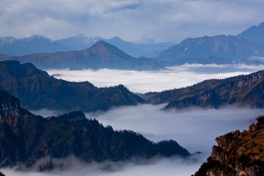 牛背山