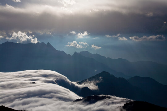 牛背山