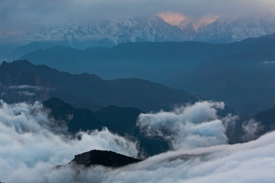 牛背山