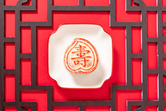 中国传统寿桃甜点