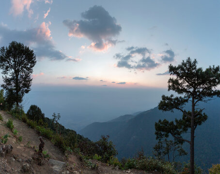 日出朝霞哀牢山自然风景