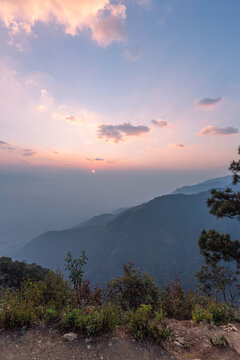 日出朝霞哀牢山自然风景