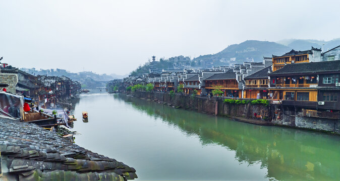 湘西凤凰古城边城沱江风光