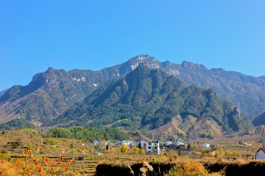 连绵青山