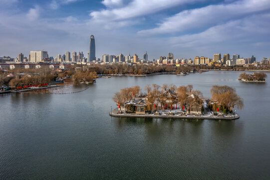 雪后济南大明湖风光