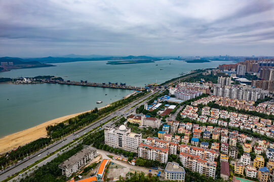 防城港西湾大桥城市建筑风光