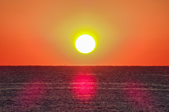 海上夕阳