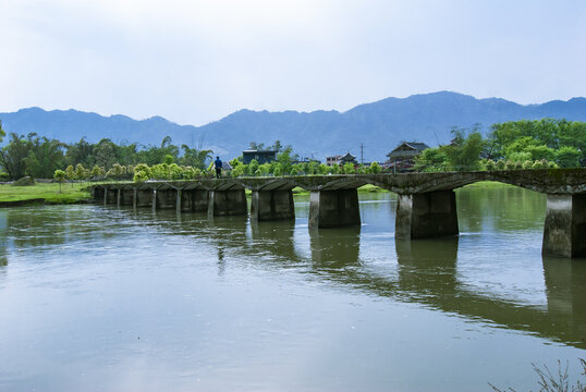 乡村河流小桥