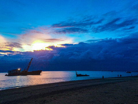 北海银滩夕阳