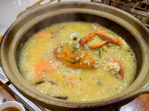 肉蟹砂锅粥
