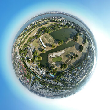 高尔夫球场小行星视图