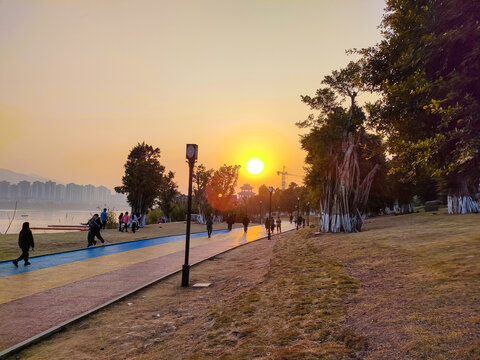 夕阳晚霞