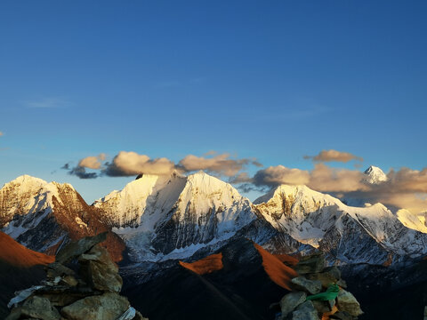 贡嘎山