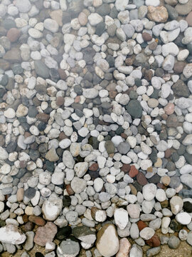 水底鹅卵石