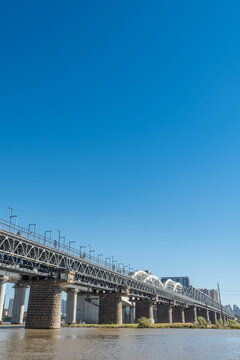 中国哈尔滨松花江铁路大桥