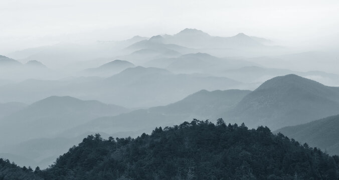 意境水墨山