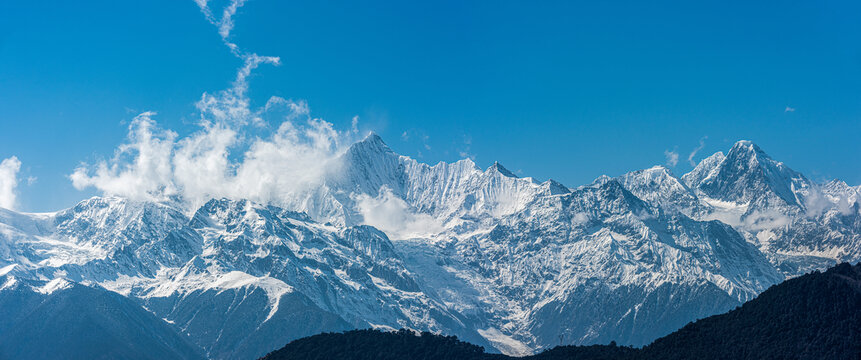 云南迪庆香格里拉梅里雪山