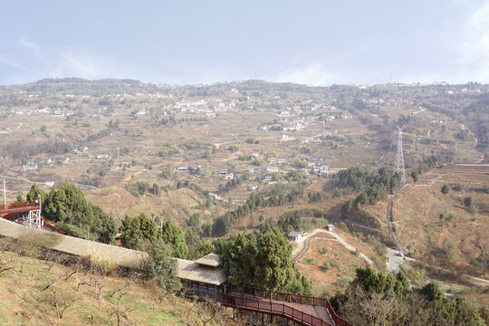 龙泉山城市森林公园钟家山步道