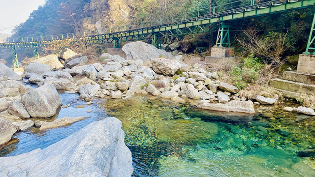 庐山风景山涧