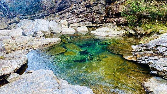 庐山风景山涧