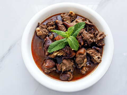 黄焖狗肉