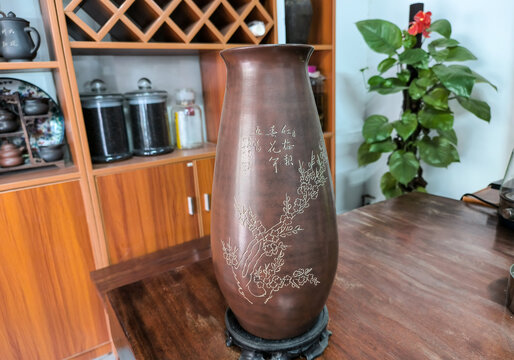 坭兴陶花瓶