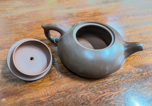 坭兴陶开盖茶壶