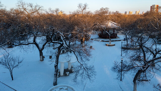 雪后初晴城市风光