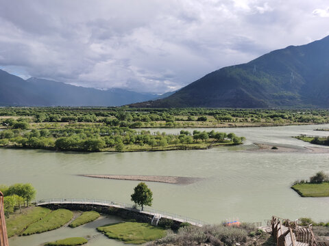 雅尼湿地公园