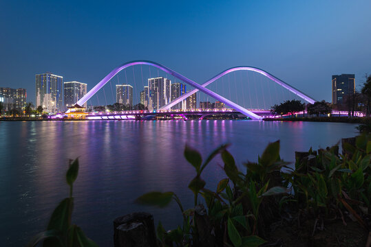 广州市南沙蕉门河车行桥夜景
