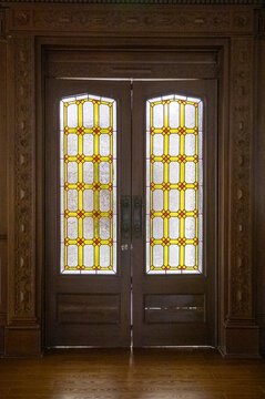 老上海欧式玻璃门