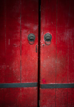 红色的门