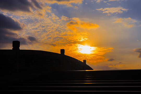 夕照万年桥