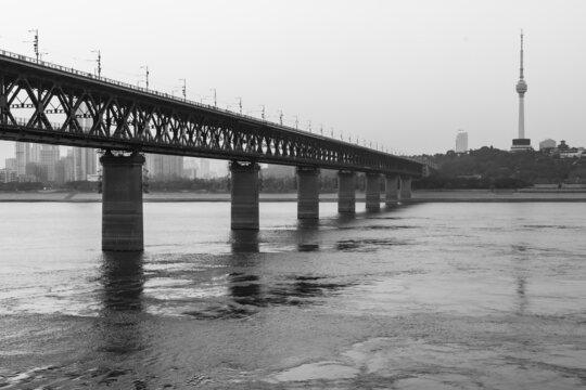 武汉长江大桥黑白怀旧老照片