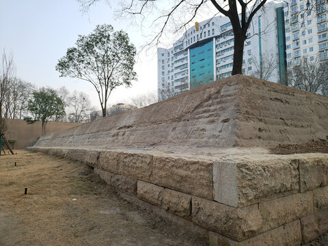 郑州古城墙遗址