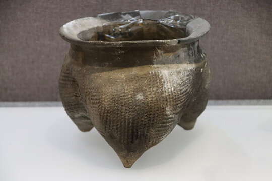 新石器时代龙山文化陶鬲