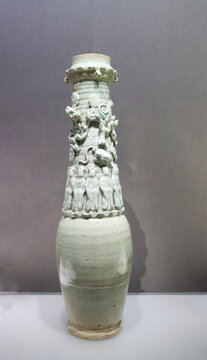 景德镇青白釉瓷瓶