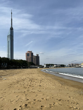 海边沙滩天空高塔