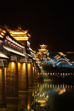 黔江风雨廊桥夜景