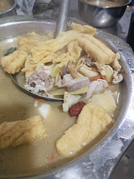 土鸡火锅